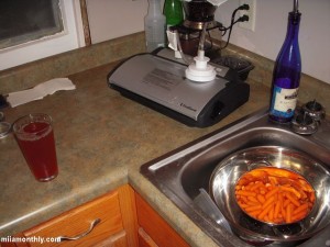 The Food Saver, ready to suck the air bubbles from full jars